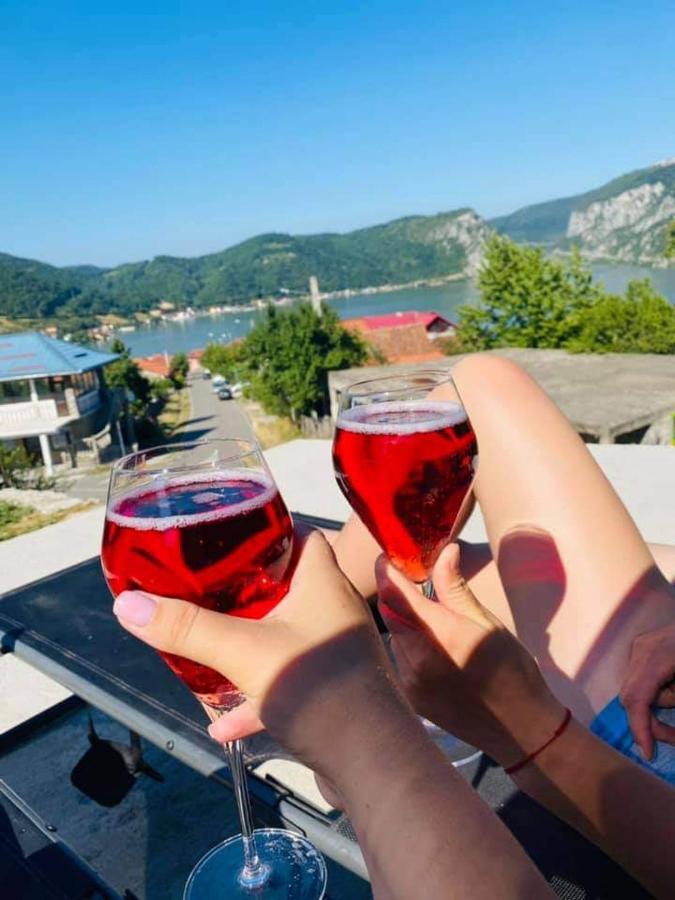 Casa De Vacanta Maga Дубова Экстерьер фото