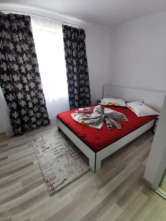 Casa De Vacanta Maga Дубова Экстерьер фото