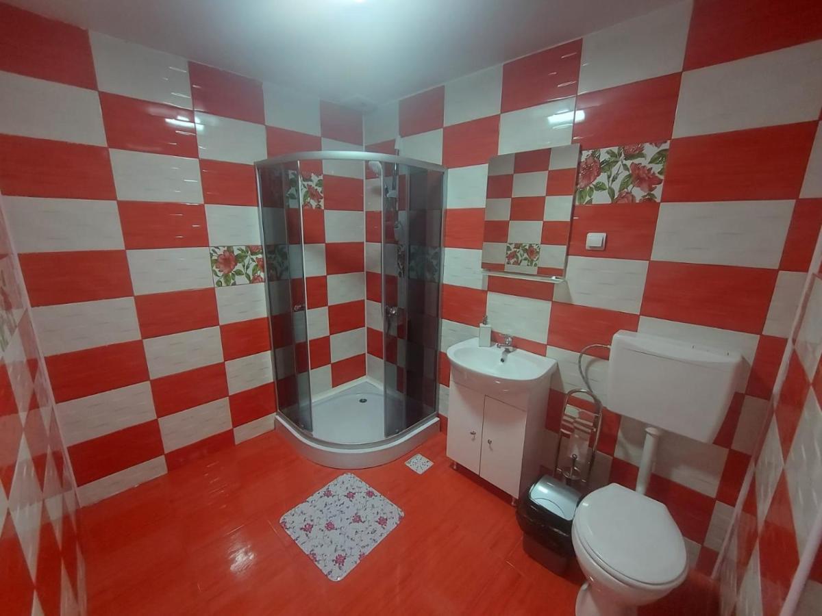 Casa De Vacanta Maga Дубова Экстерьер фото