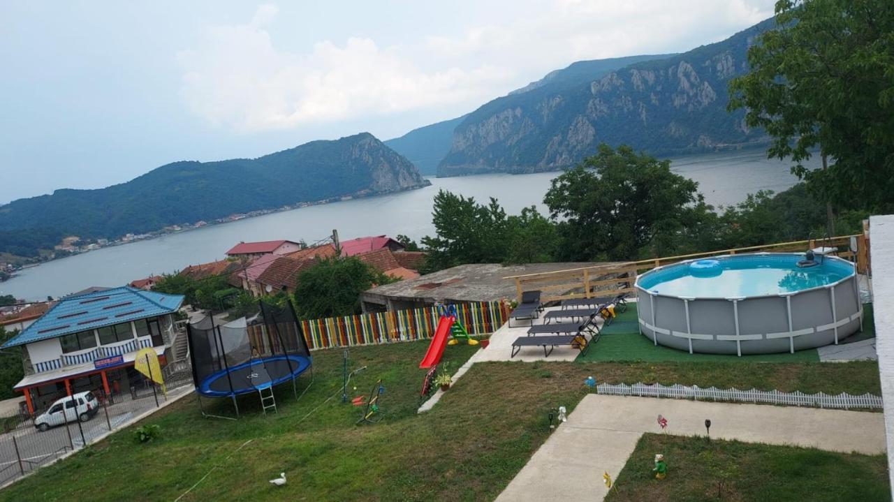 Casa De Vacanta Maga Дубова Экстерьер фото